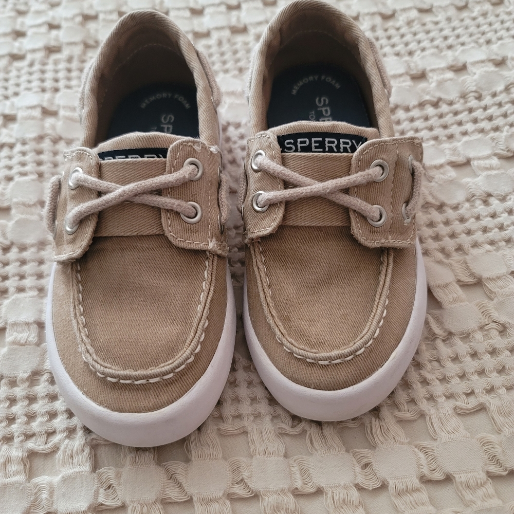 Toddler Sperry shoes
